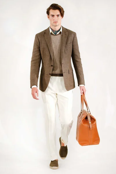 Look 3